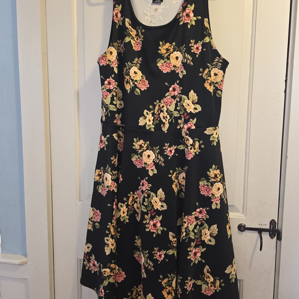 Agnes & Dora Floral Print Dress